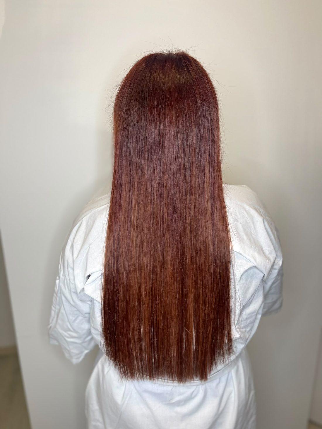 Extension lisce su capelli ramati rossi a ultrasuoni a freddo — Bergamo, CT Hair Extension