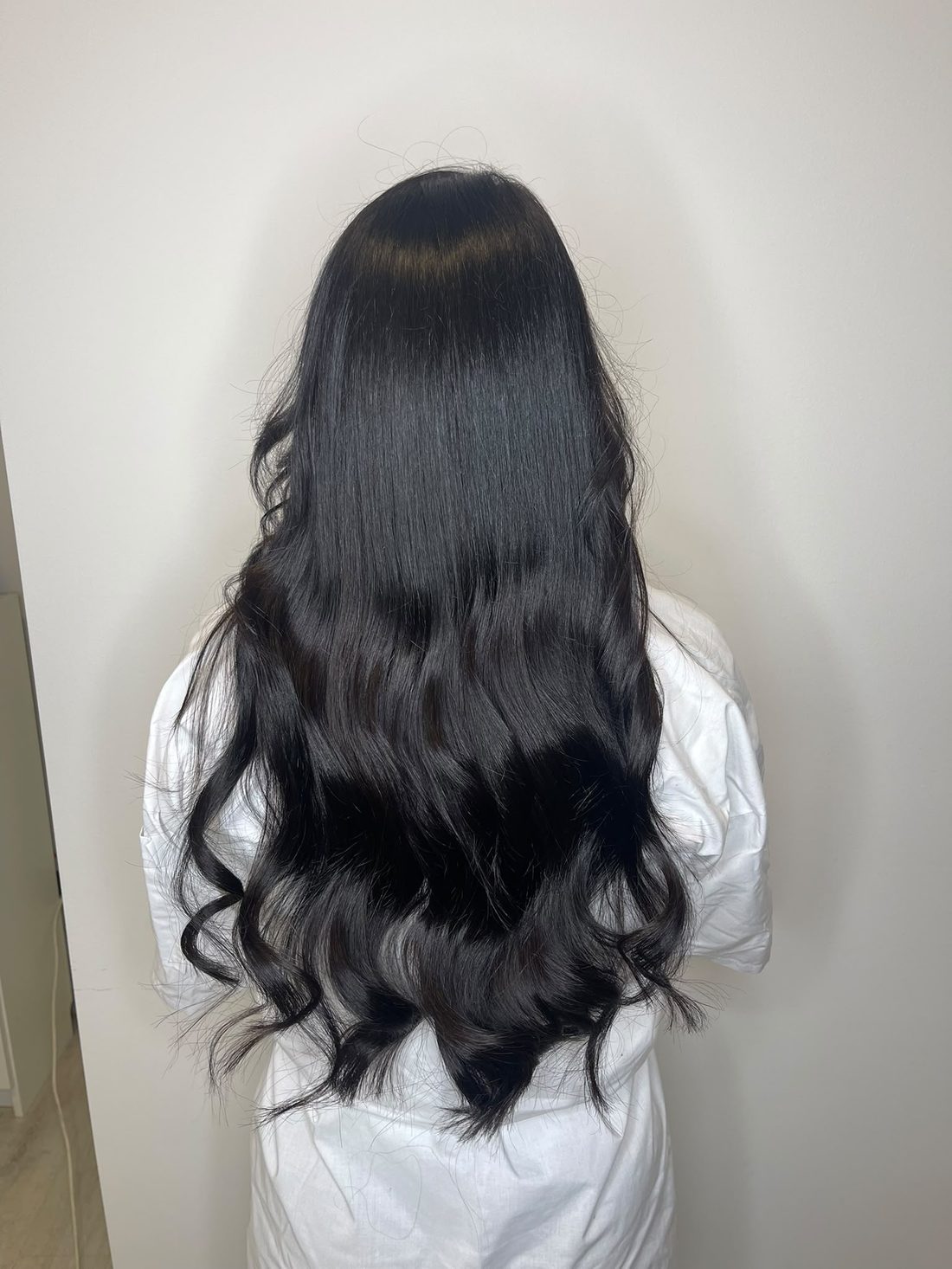 Extension mosse su capelli neri lunghi a ultrasuoni a freddo — Bergamo, CT Hair Extension